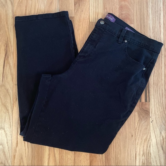 Gloria Vanderbilt Amanda Black Jeans 